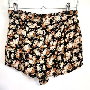 LA Hearts Floral Shorts with Pockets, Black, Size M